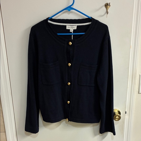 NWT Free Assembly Classic Navy Women's Sweater with Gold Buttons Sz L - Picture 2 of 14